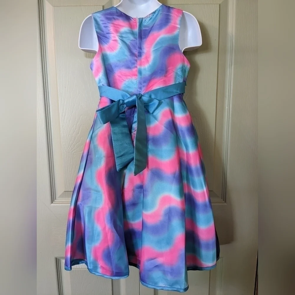 New with Tags Classic Fashion Party Dress, Size 4T, B36